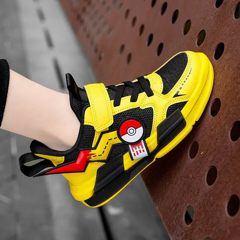 Zapatillas Pikachu para niños, compactas y fáciles de llevar.