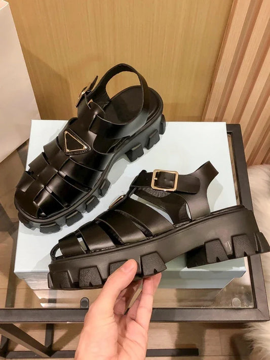 ViperGlam™ – Sandales compensées à plateforme et imprimé serpent 