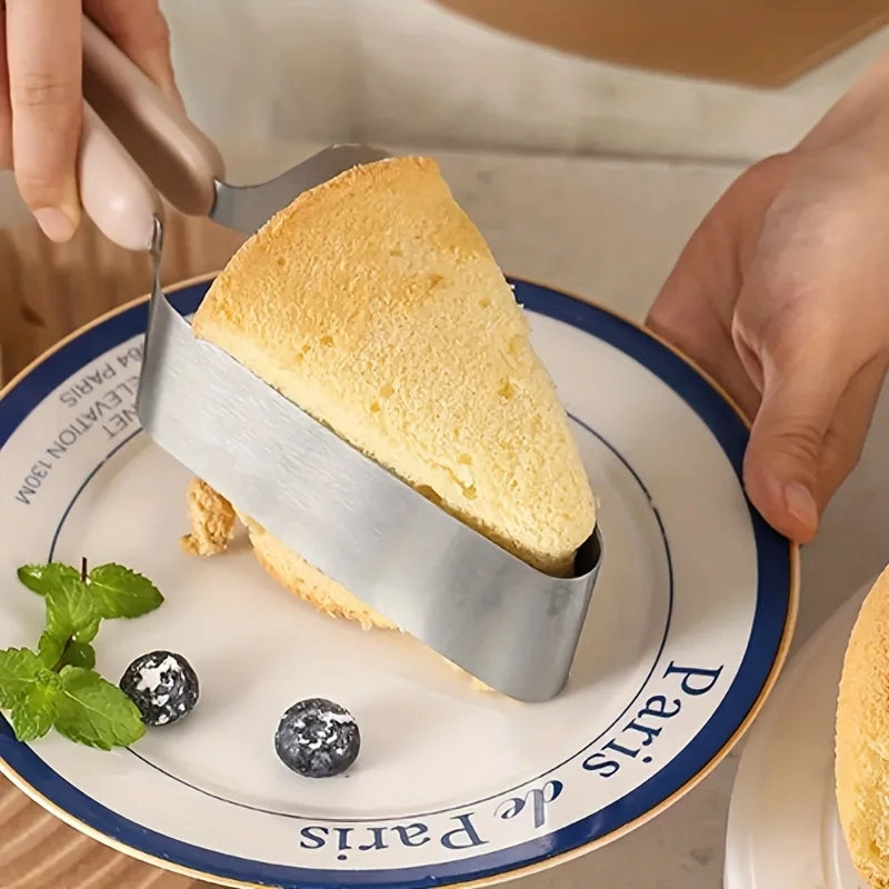 SliceEase™ – Stainless Steel Cake Cutter & Lifter